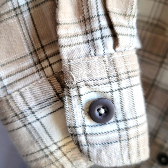 Wrangler Flannel - Picture 4 of 6